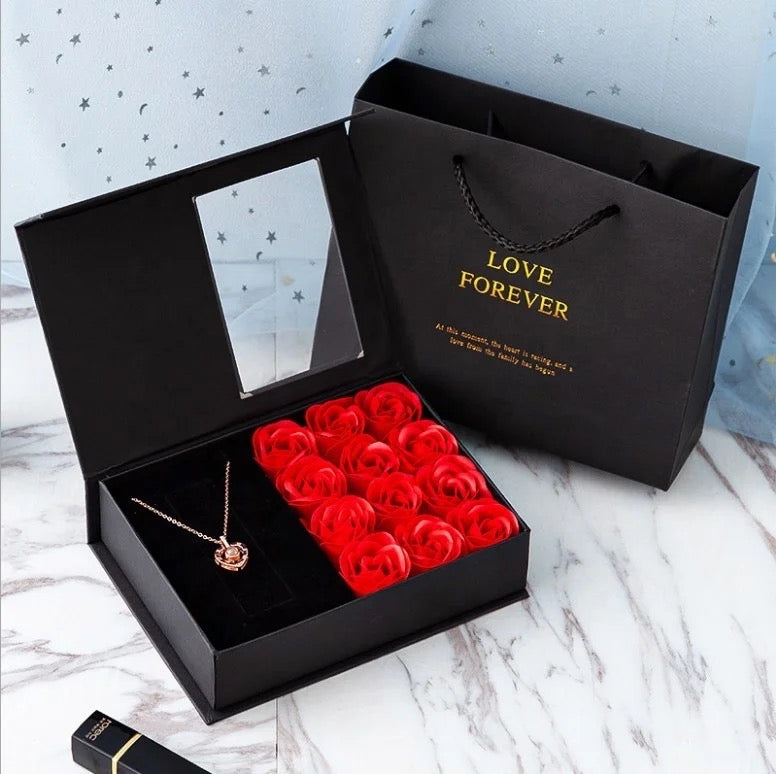 Flower & Necklace Gift Box